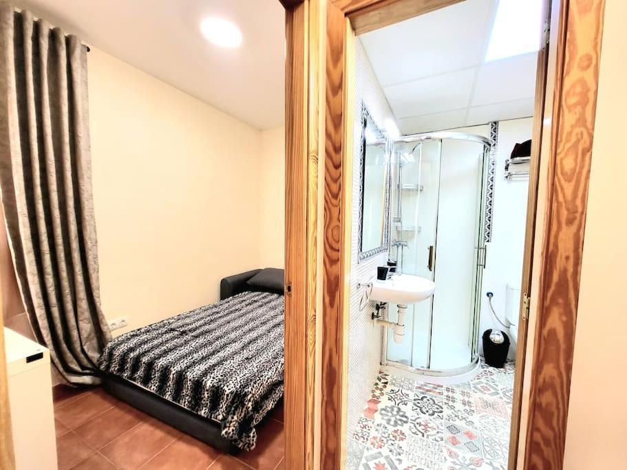 Flamenco, Apartamento Exclusivo De Dos Habitaciones En El Pleno Del Casco Antiguo, Alicante, Playa, Centro Historico, Rambla Ngoại thất bức ảnh